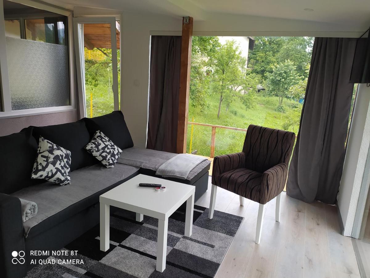 Lenilenii Bungalows Jajce Exterior foto